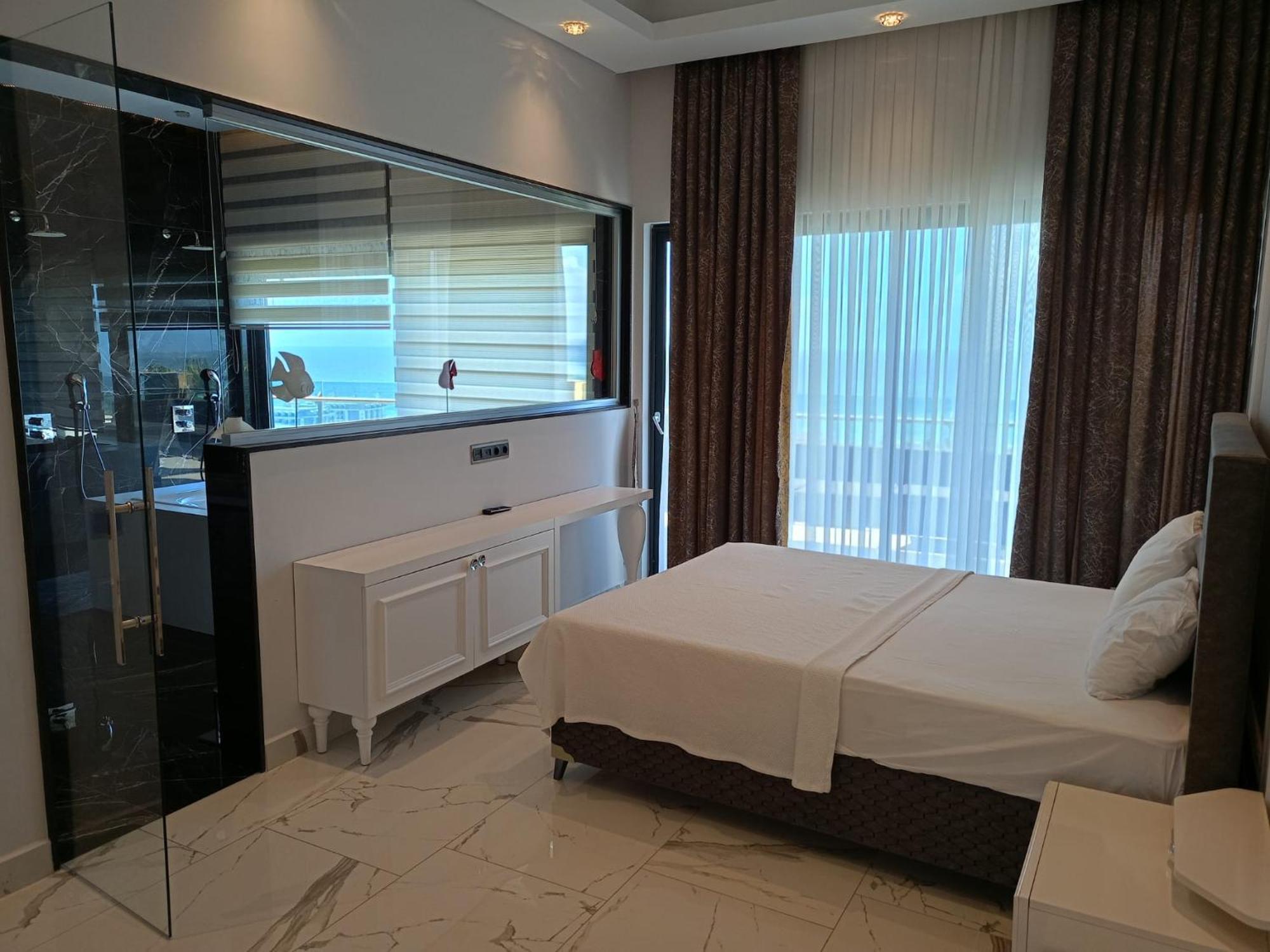 Hotell Elite Luxury & 5*